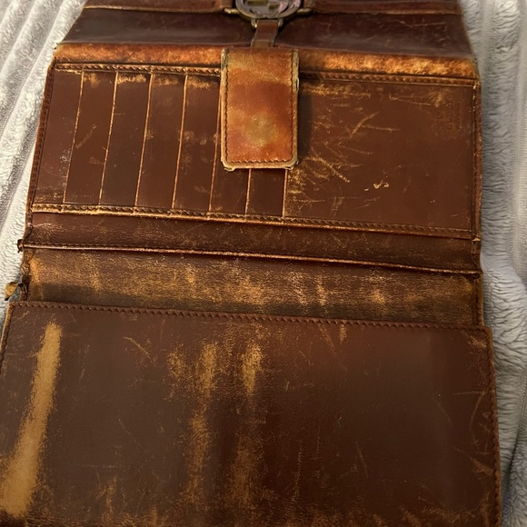 GUCCI Vintage Distressed Brown Fold Over Leather Wallet Multiple Slots Rare - Picture 4 of 15